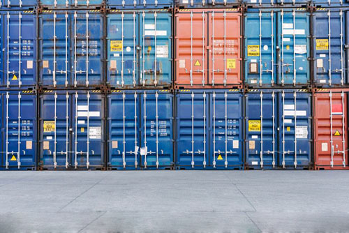 國(guó)內(nèi)缺空箱，歐美等多港口空箱多的沒(méi)地方放。