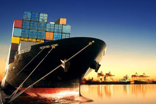 FBA海運(yùn)到美國(guó)的費(fèi)用除了基本費(fèi)用外，還有相關(guān)的附加費(fèi)和雜費(fèi)