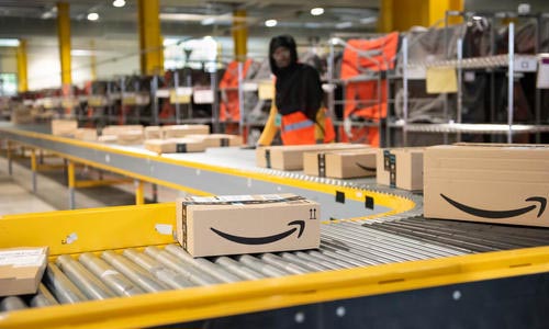 紐酷國際海外倉一件代發(fā),當(dāng)天上架，一邊卸貨，一邊上架